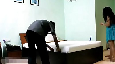 Indian bhabhi in blue lingerie teasing young room service boy