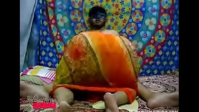 Watch till the end. my indian aunt has the biggest ass and shows ait whikle sucking my cock