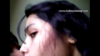 Famous desi girl jyoti lip kiss her bf ashu in agra hotel - fuckmyindiangf.com