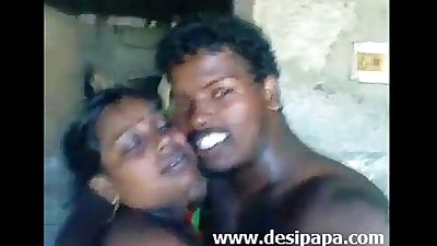 Indian amateur mallu bhabhi bigtits boobs